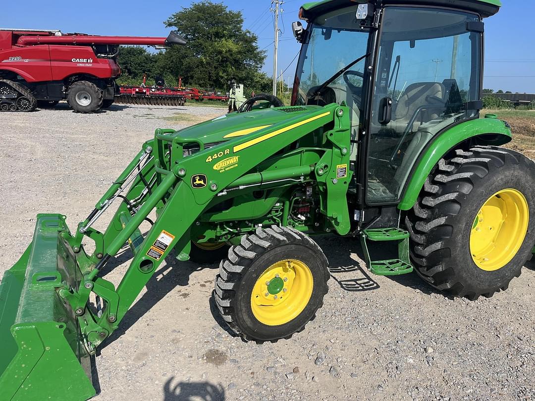 Image of John Deere 4052R Primary image