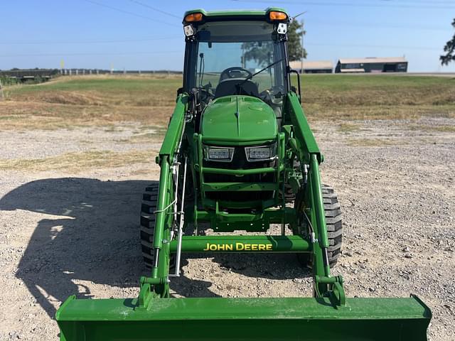Image of John Deere 4052R equipment image 1