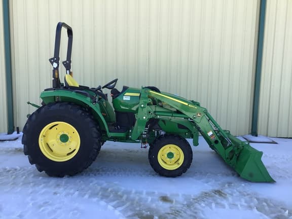 Image of John Deere 4052R equipment image 3