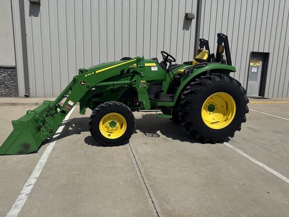 Image of John Deere 4052R equipment image 2