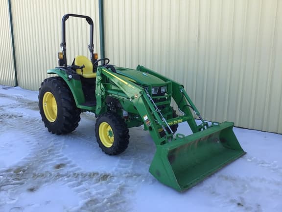 Image of John Deere 4052R equipment image 4