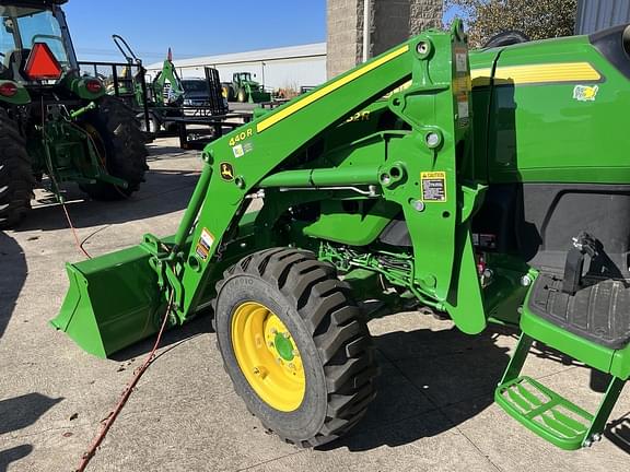 Image of John Deere 4052R equipment image 3