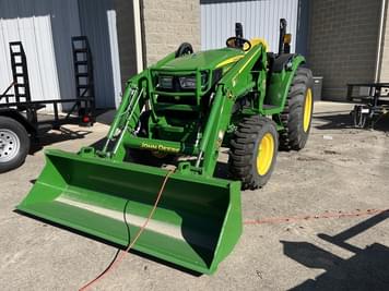 Main image John Deere 4052R