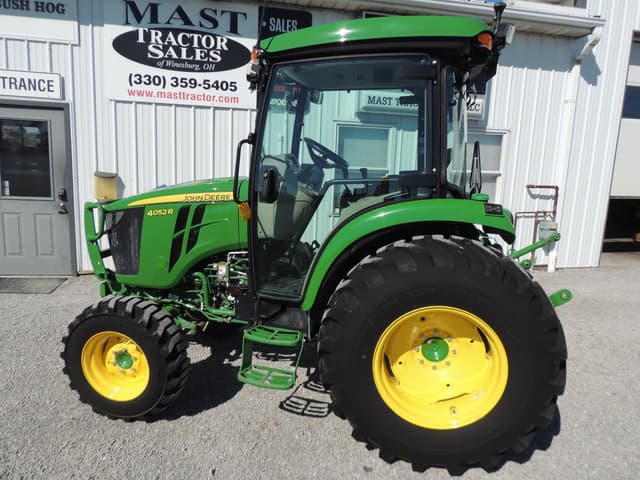 Image of John Deere 4052R equipment image 1