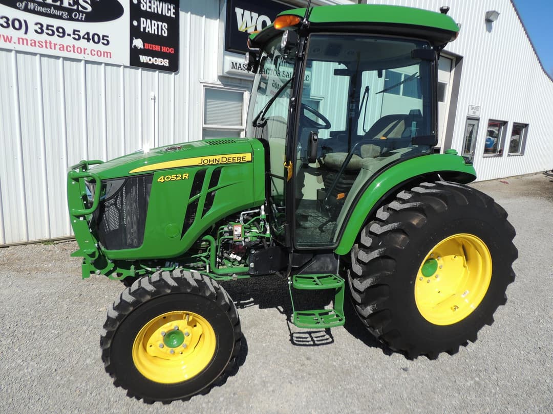Image of John Deere 4052R Primary image
