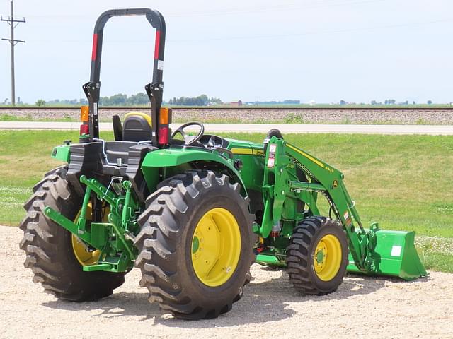 Image of John Deere 4052R equipment image 2