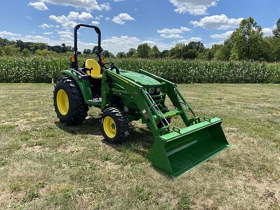 Image of John Deere 4052R Primary image