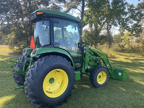 Image of John Deere 4052R equipment image 2