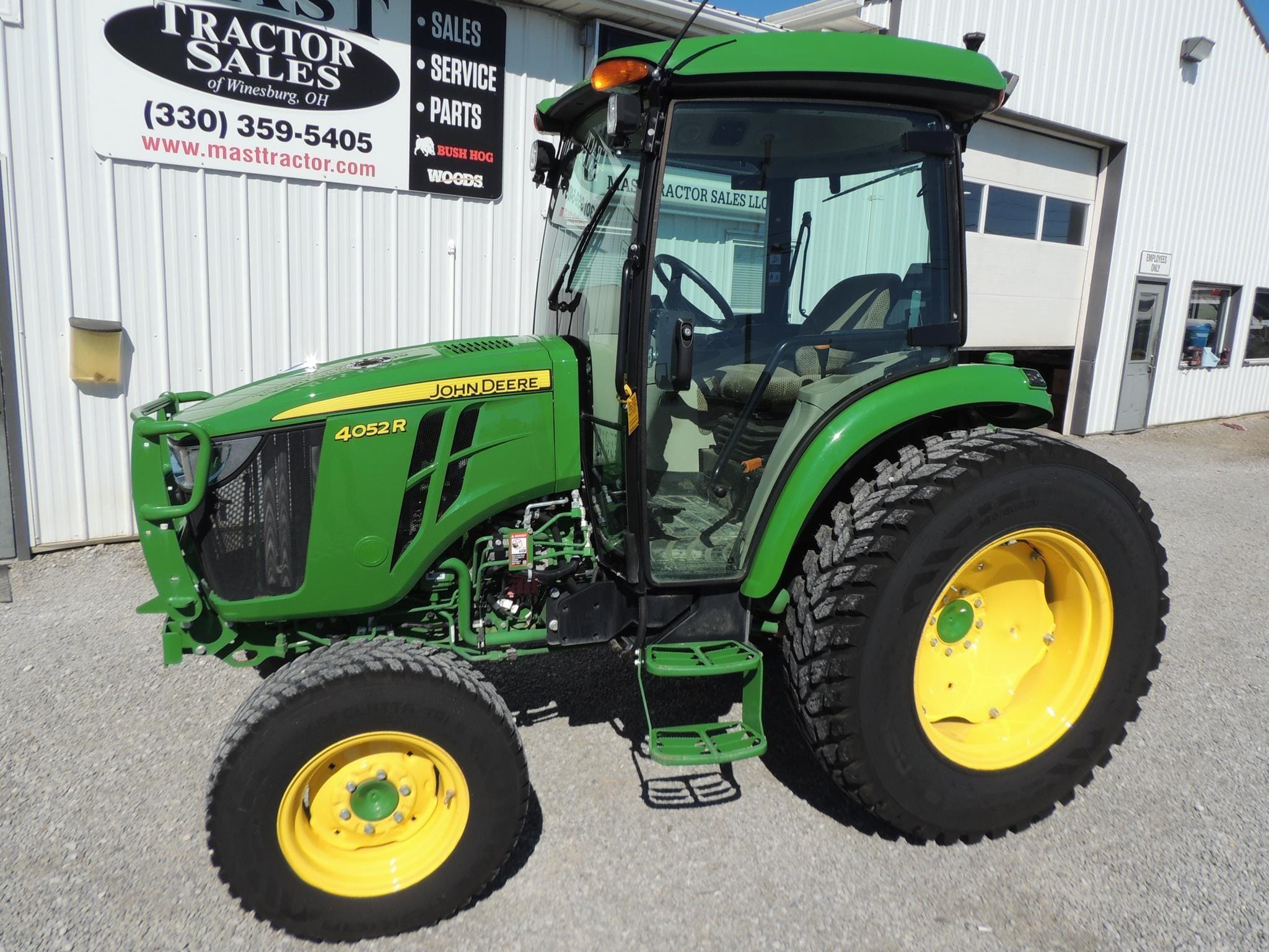 2024 John Deere 4052R Equipment Image0