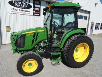 Main image John Deere 4052R