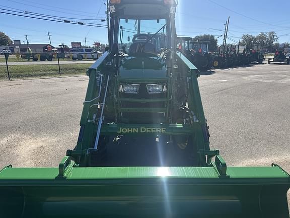 Image of John Deere 4052R equipment image 2