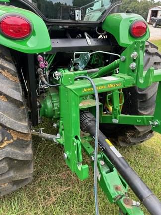 Image of John Deere 4052R equipment image 3