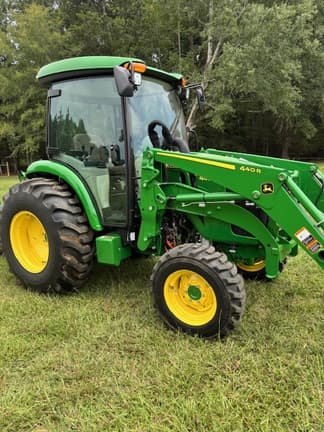 Image of John Deere 4052R Primary image