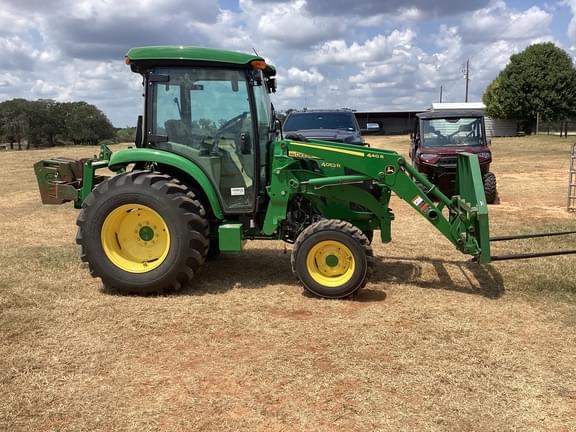 Image of John Deere 4052R equipment image 3
