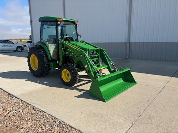 Image of John Deere 4052R equipment image 2