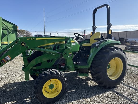 Image of John Deere 4052R equipment image 2