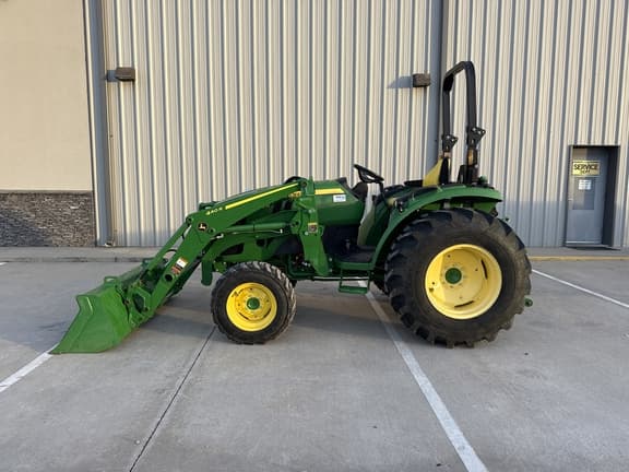 Image of John Deere 4052R Primary image