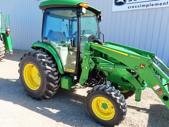 Image of John Deere 4052R equipment image 2