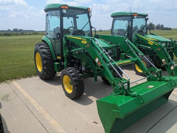 Image of John Deere 4052R Primary image