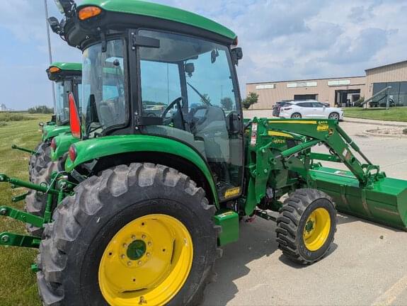 Image of John Deere 4052R equipment image 2