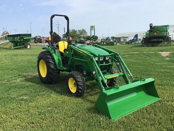 Image of John Deere 4066M equipment image 1