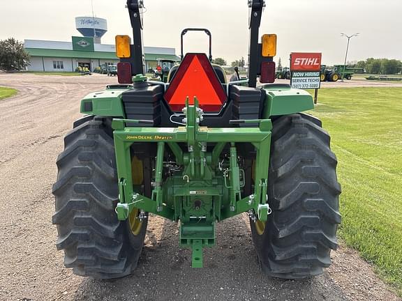 Image of John Deere 4066M equipment image 4