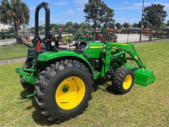 Image of John Deere 4066M equipment image 4