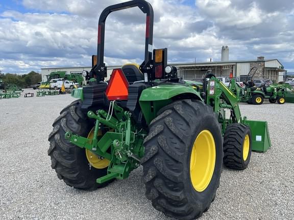 Image of John Deere 4066M equipment image 4