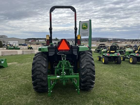 Image of John Deere 4066M equipment image 2