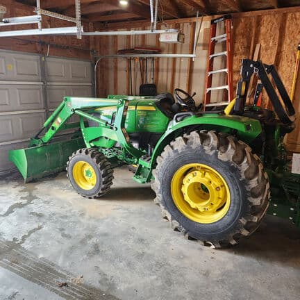 Image of John Deere 4066M equipment image 1