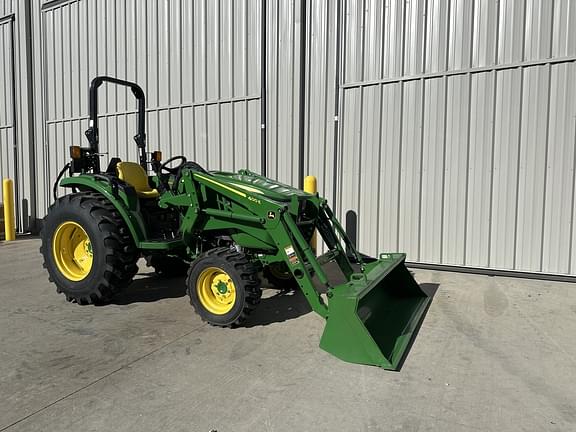 Image of John Deere 4066M equipment image 4