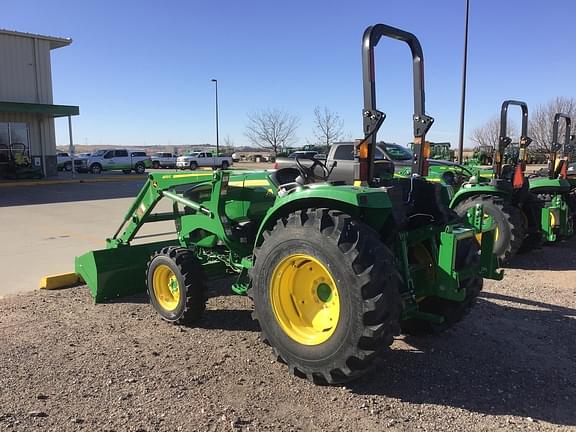 Image of John Deere 4066M equipment image 2