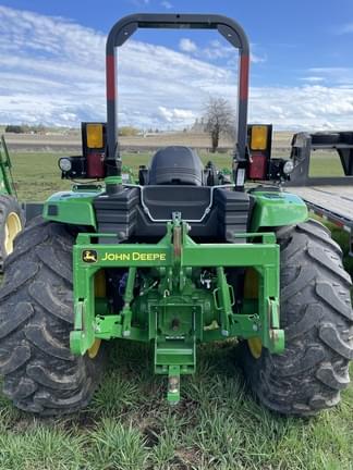 Image of John Deere 4066M equipment image 3