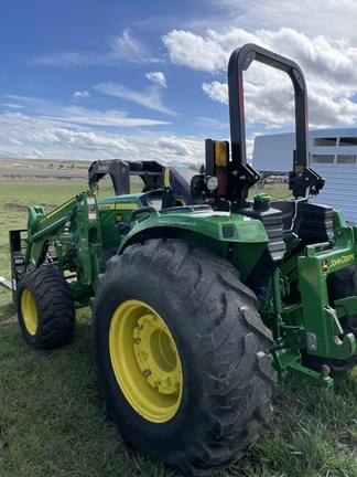 Image of John Deere 4066M equipment image 2