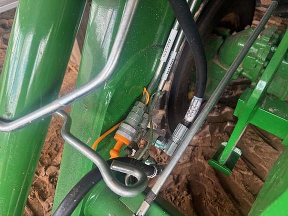 Image of John Deere 4066M equipment image 2