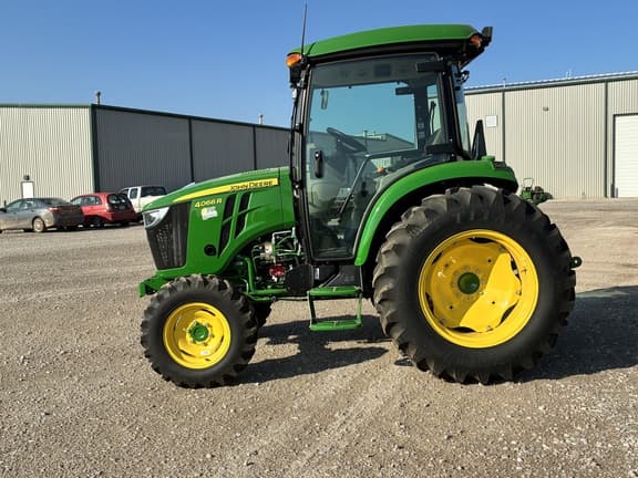 Image of John Deere 4066R equipment image 1