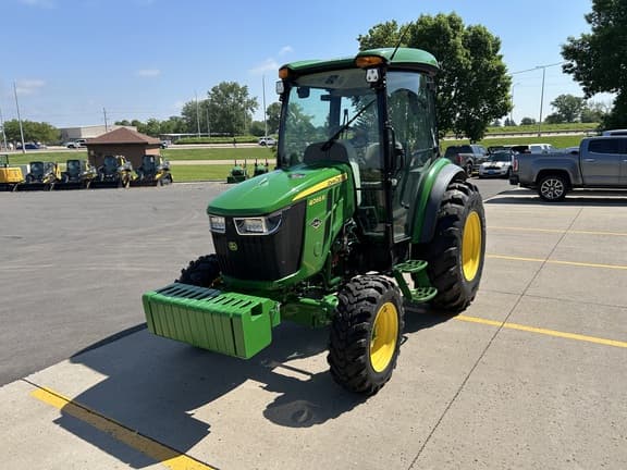 Image of John Deere 4066R equipment image 2