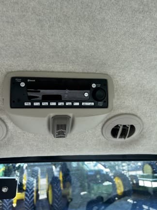 Image of John Deere 4066R equipment image 3