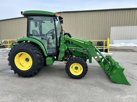 Image of John Deere 4066R equipment image 4