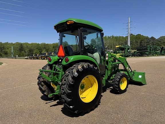 Image of John Deere 4066R equipment image 3