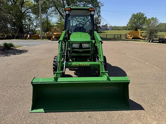 Image of John Deere 4066R equipment image 1