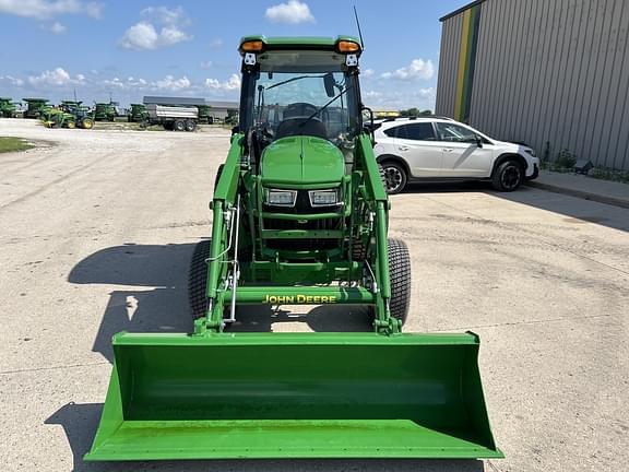 Image of John Deere 4066R equipment image 1