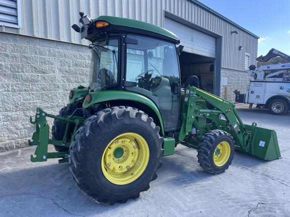 Image of John Deere 4066R equipment image 4