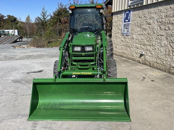 Image of John Deere 4066R equipment image 3