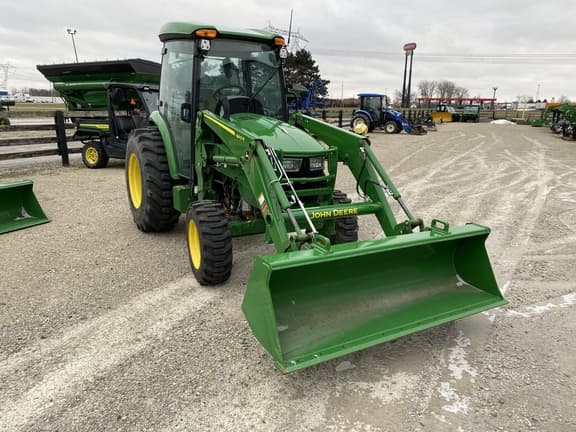 Image of John Deere 4066R equipment image 1