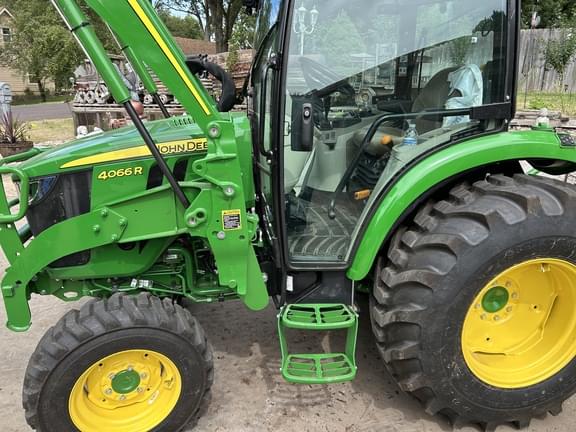 Image of John Deere 4066R equipment image 2
