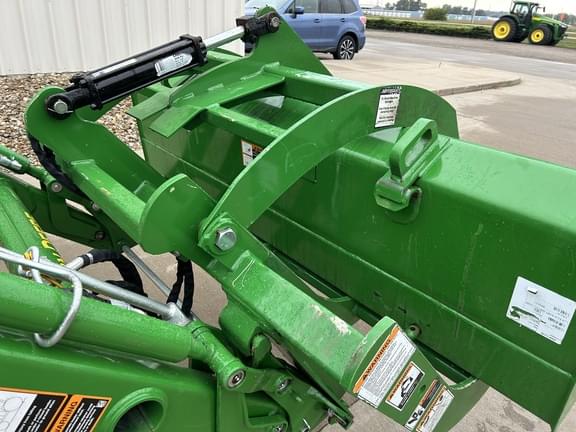 Image of John Deere 4066R equipment image 3
