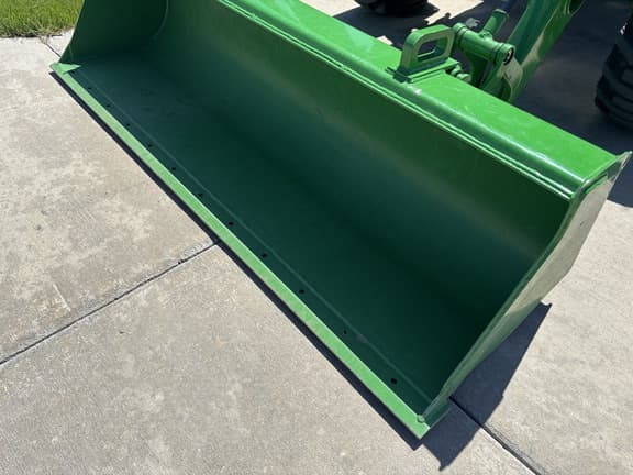 Image of John Deere 4066R equipment image 3