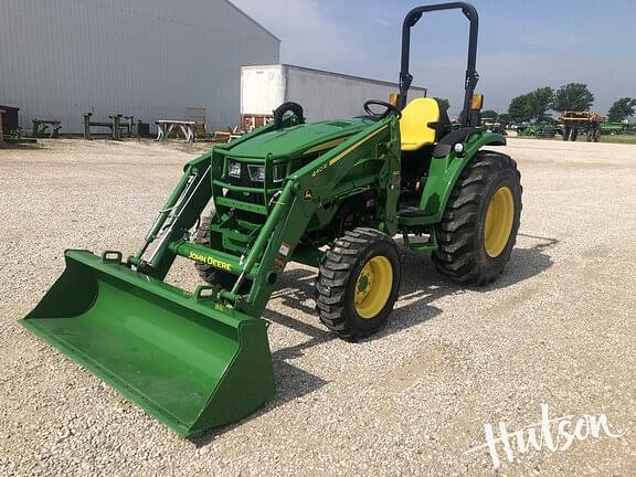 Image of John Deere 4066R equipment image 2