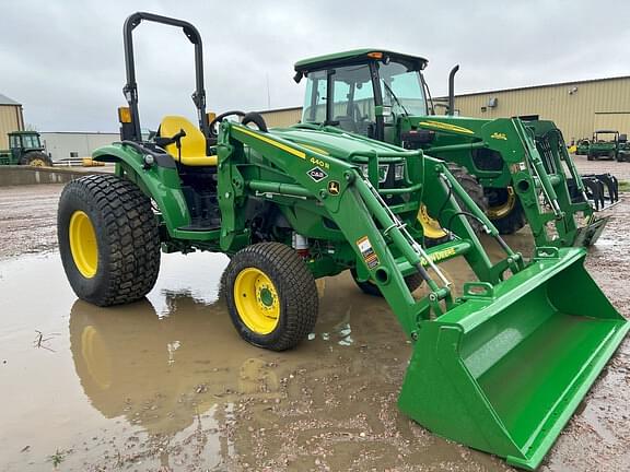 Image of John Deere 4066R equipment image 2